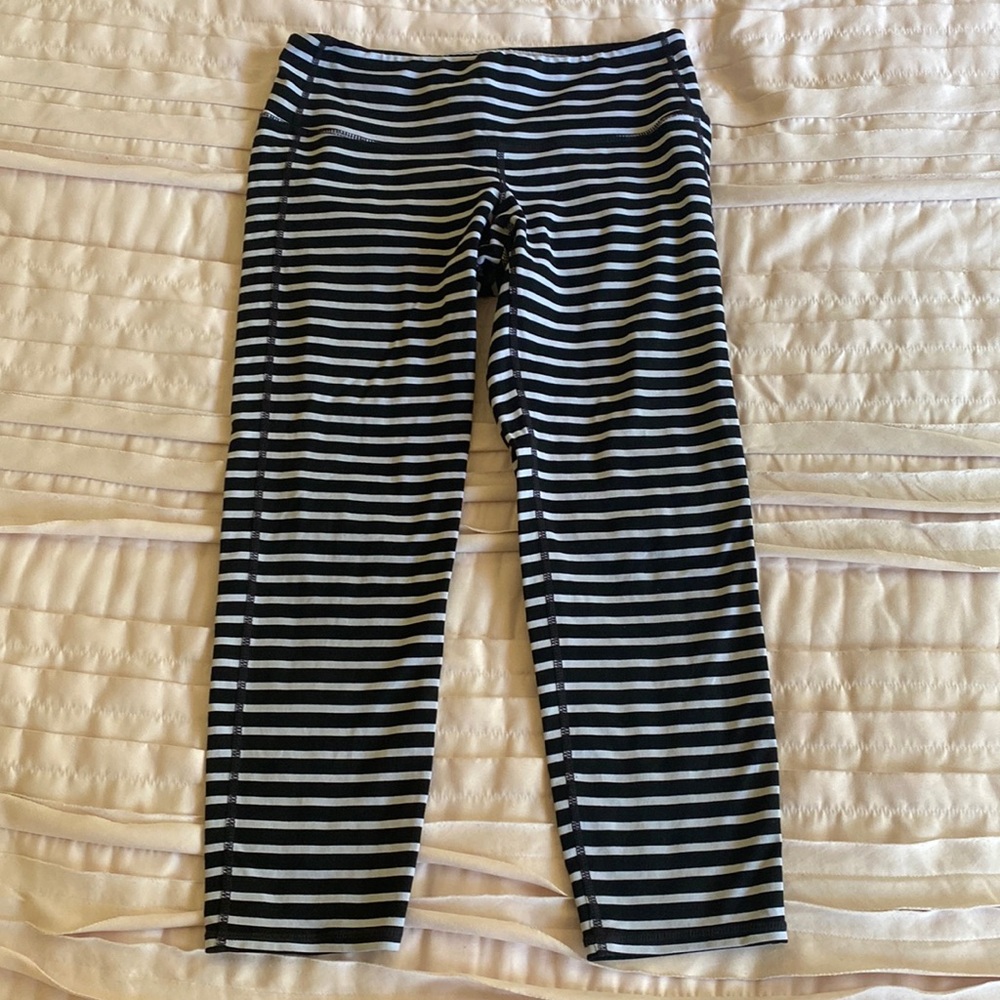 Athleta Capri Leggings